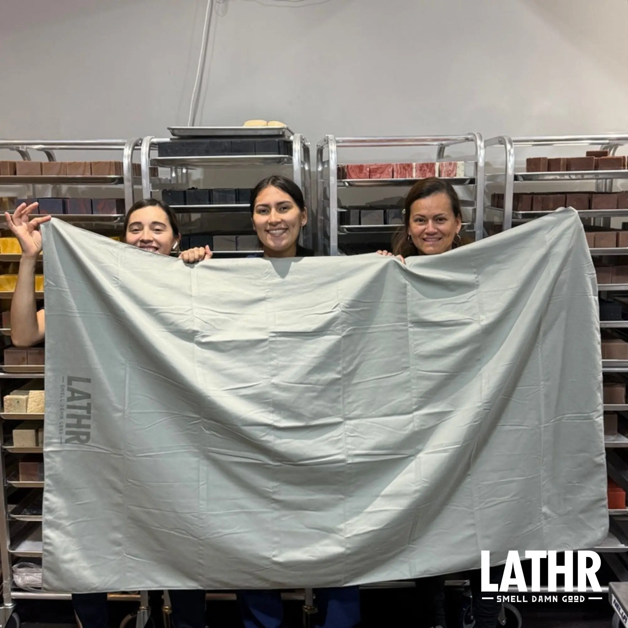 Big Drip XL Bath Towel - Image 3